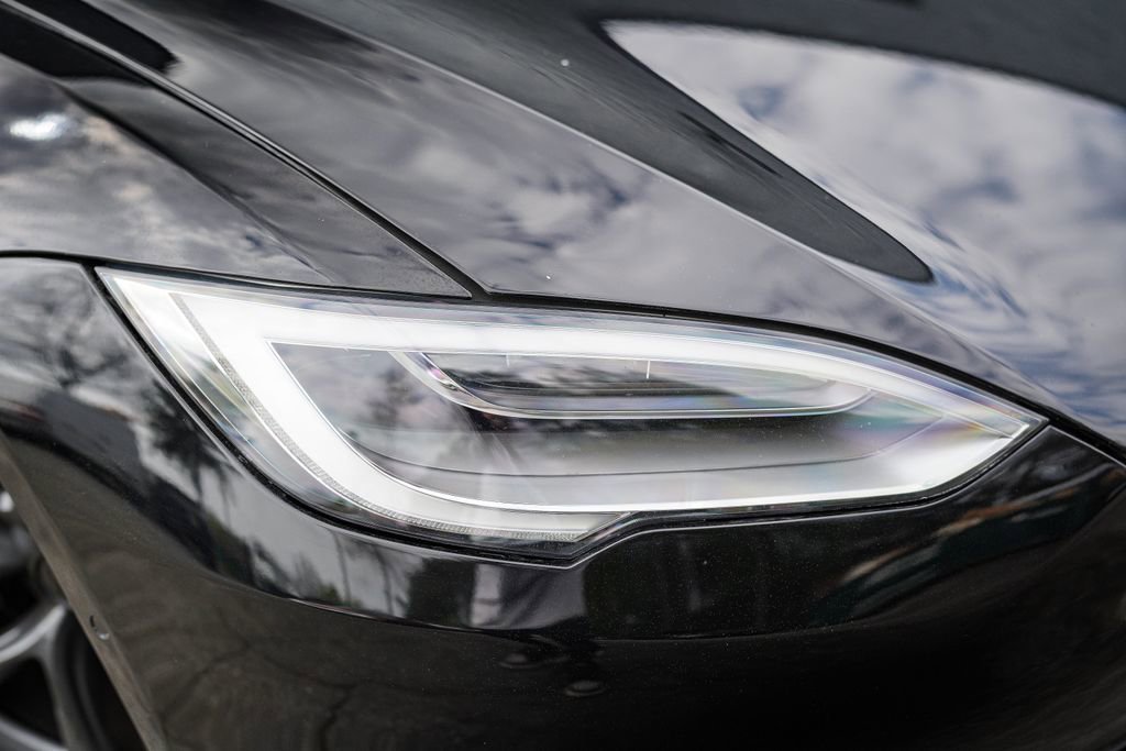 2022 Tesla Model S Plaid