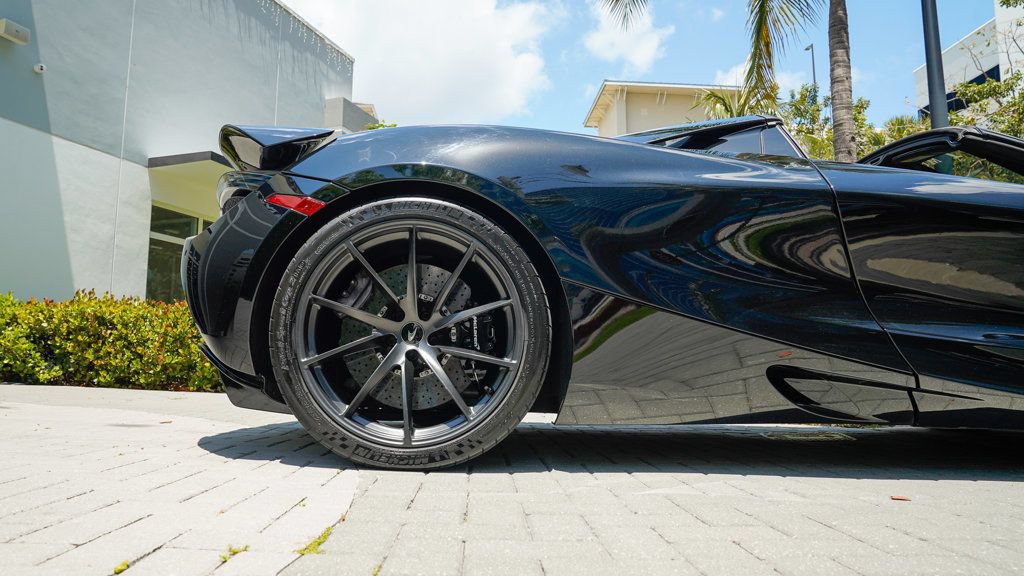 Used 2021 McLaren 720S Spider photo 23