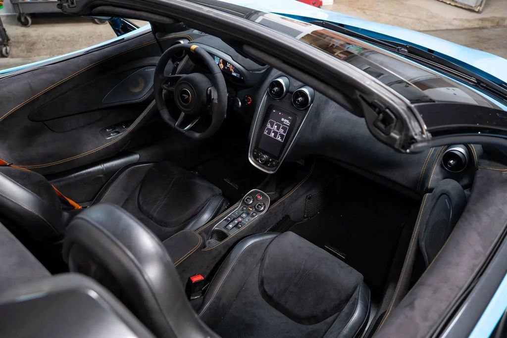 Used 2020 McLaren 600LT Spider photo 30