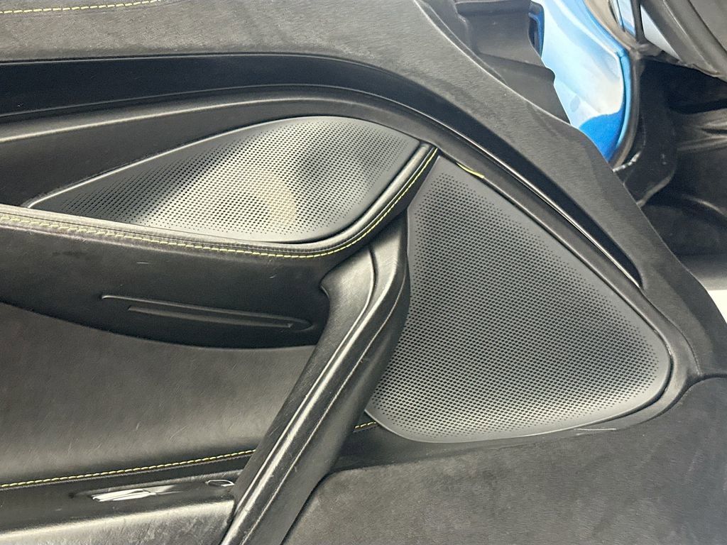 Used 2020 McLaren 720S Spider photo 19