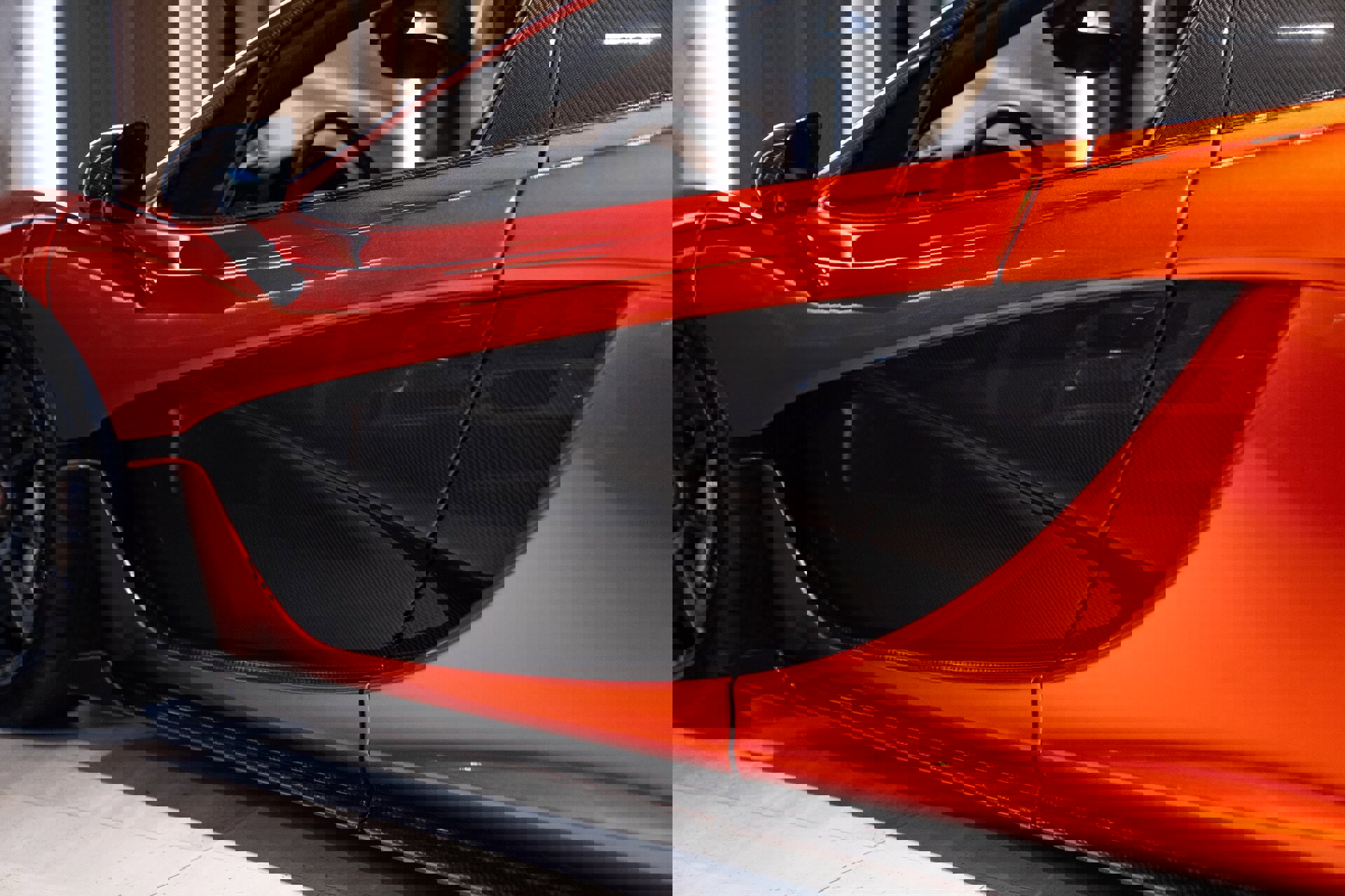 Used 2014 McLaren P1 photo 27