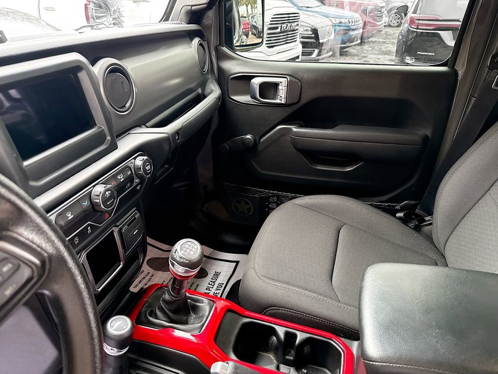 2022 Jeep Gladiator Sport