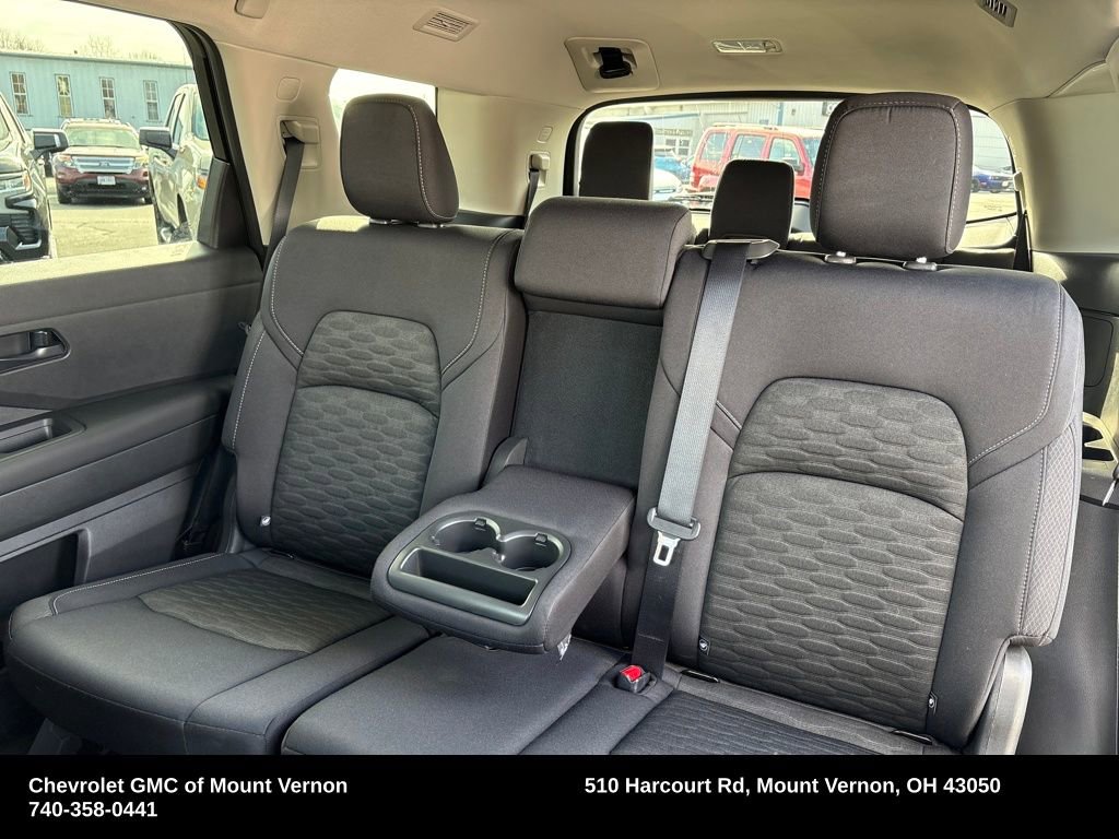 2023 Nissan Pathfinder SV