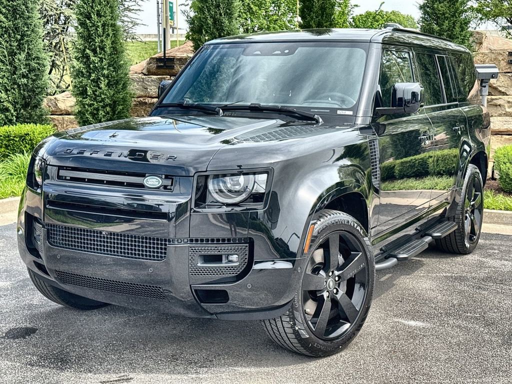 Used 2025 Land Rover Defender 130 X-Dynamic SE