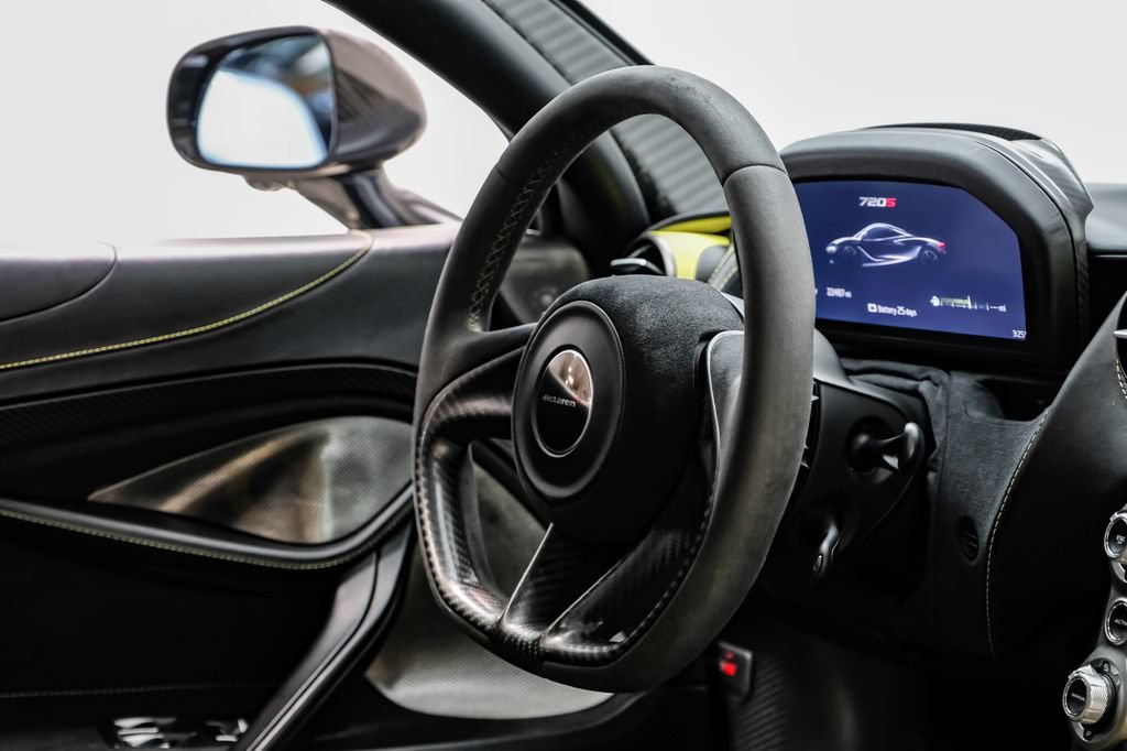 Used 2018 McLaren 720S Performance photo 14