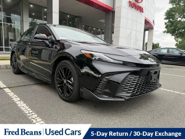 Used 2025 Toyota Camry SE