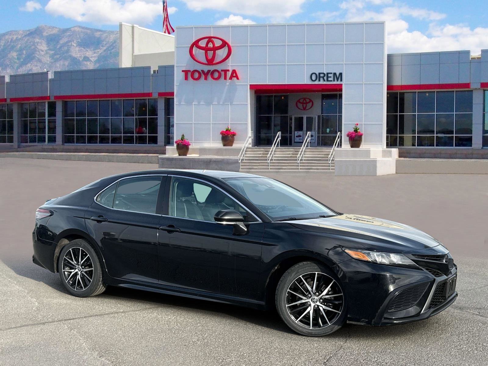 Used 2023 Toyota Camry SE