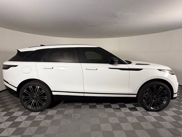 2026 Land Rover Range Rover Velar Dynamic SE