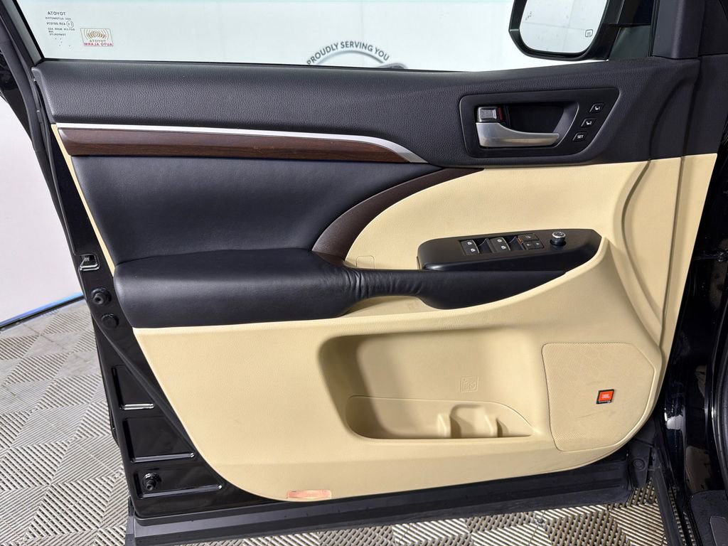 2016 Toyota Highlander Limited