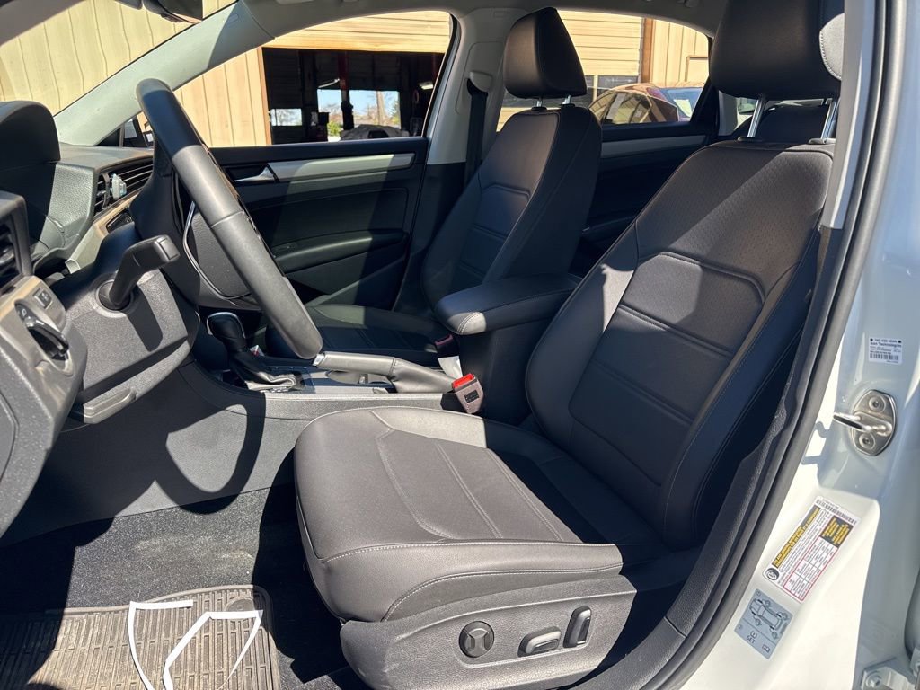 2022 Volkswagen Passat 2.0T SE