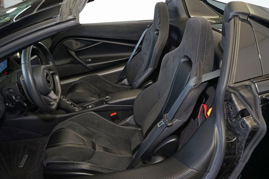 Used 2020 McLaren 720S Spider photo 13