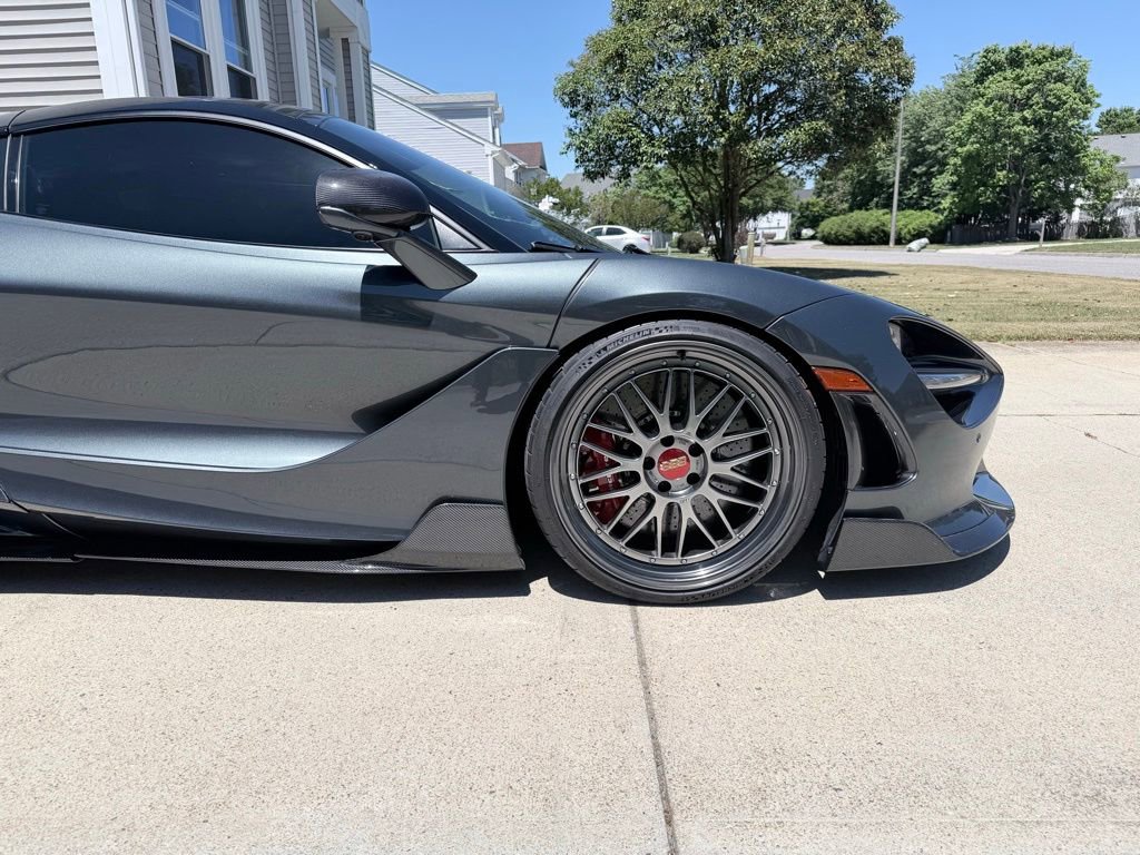 Used 2019 McLaren 720S photo 14