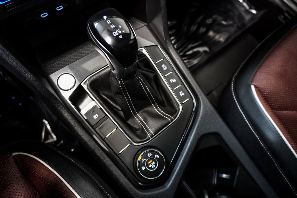 2022 Volkswagen Tiguan SEL R-Line