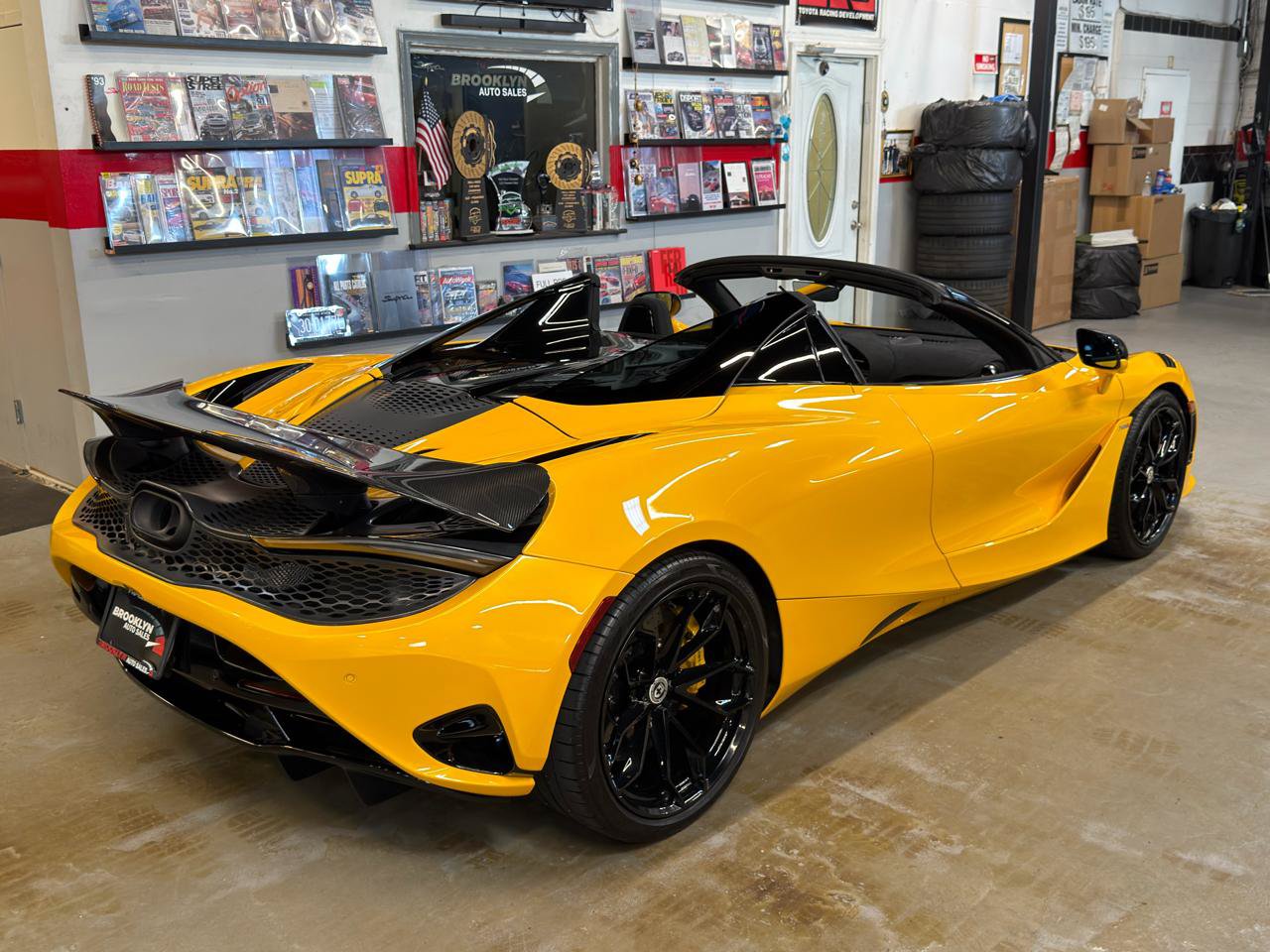 Used 2024 McLaren 750S Spider photo 5