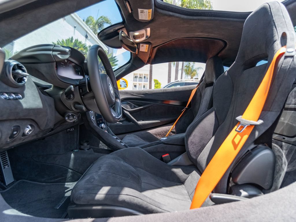 Used 2025 McLaren 750S photo 10