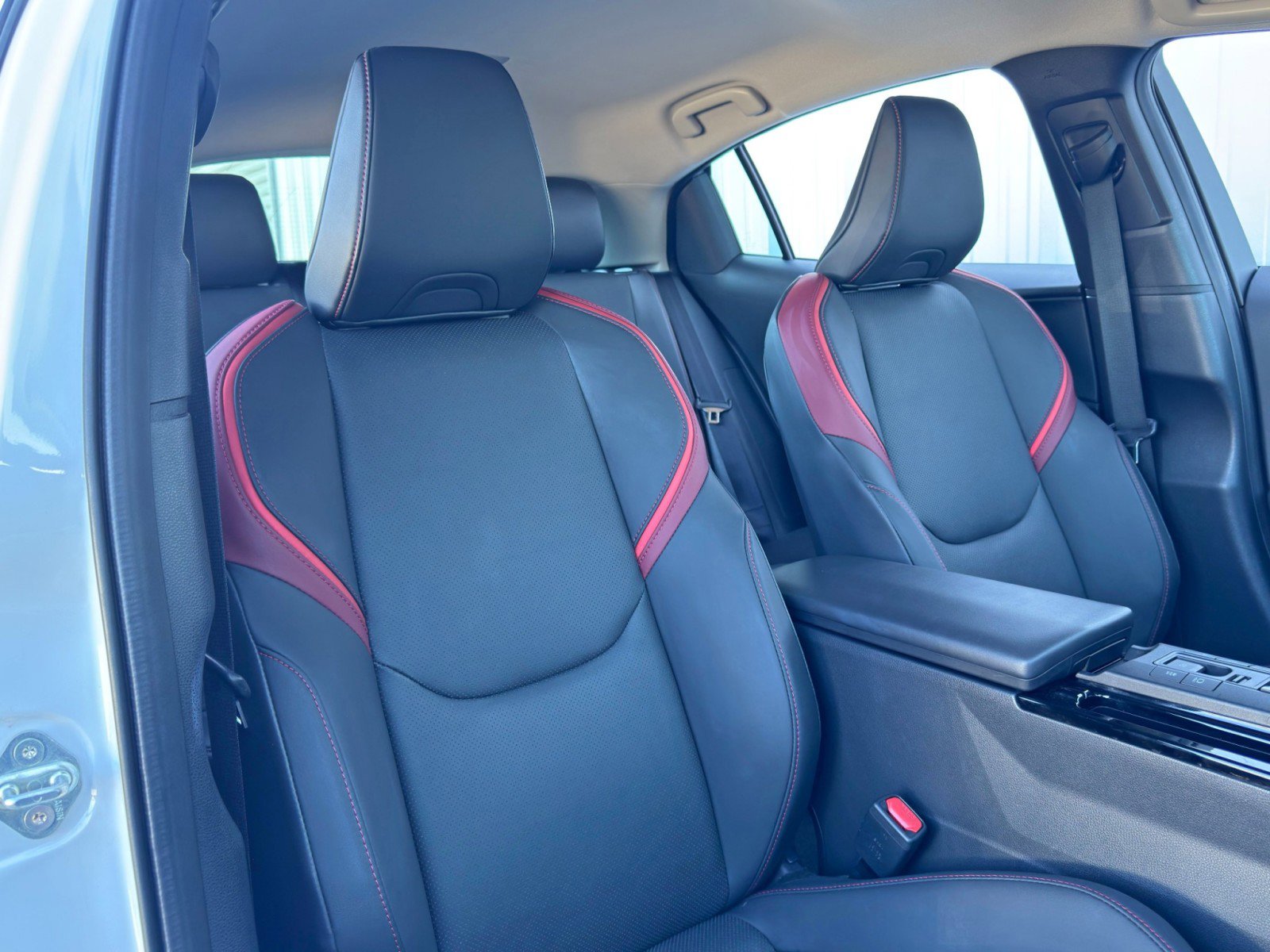 2025 Toyota Prius Plug-In Hybrid XSE