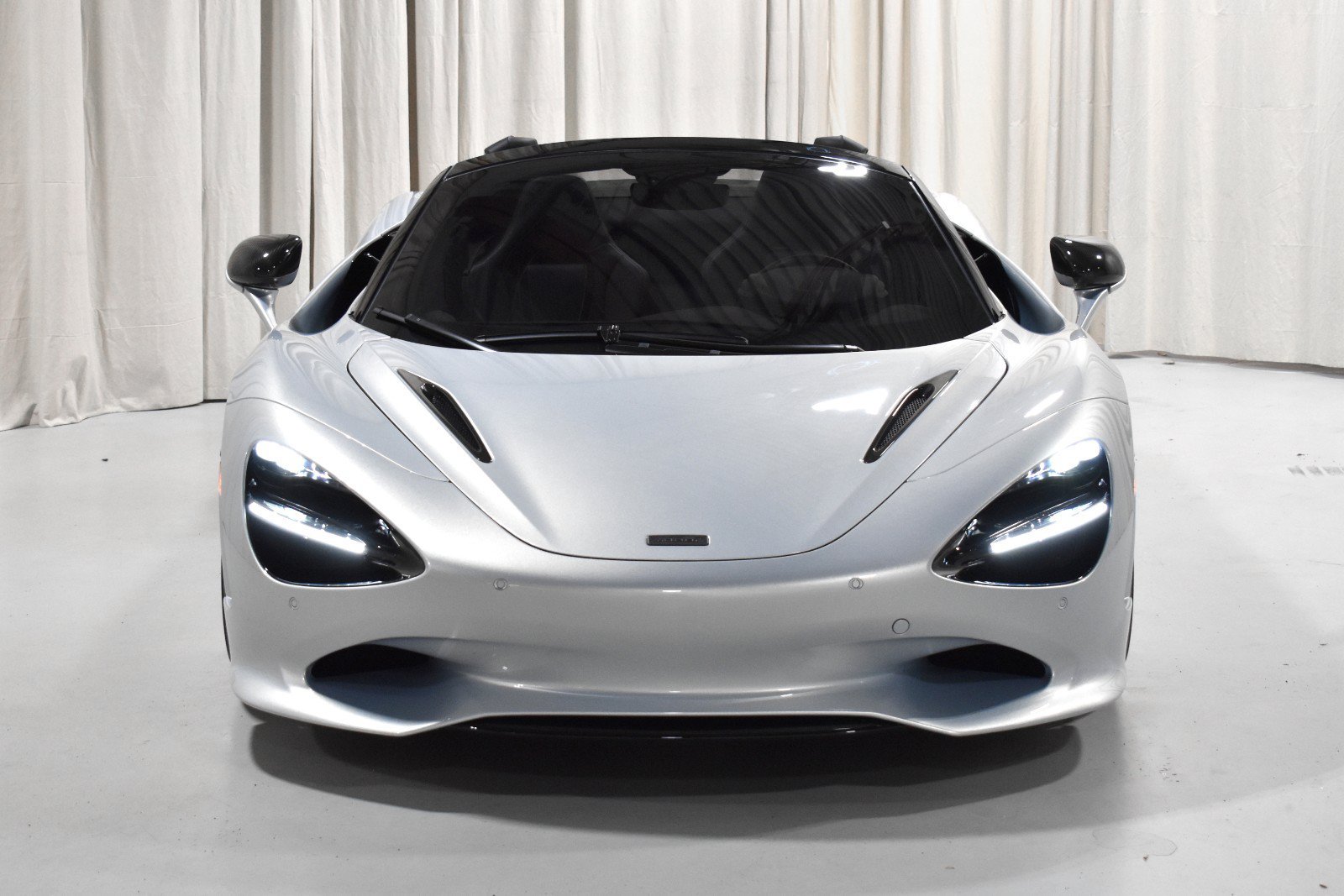 Used 2025 McLaren 750S Spider photo 10