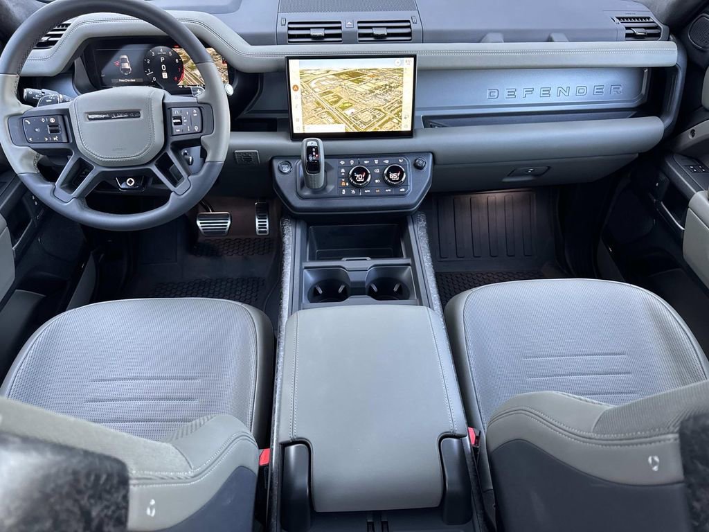2025 Land Rover Defender 110
