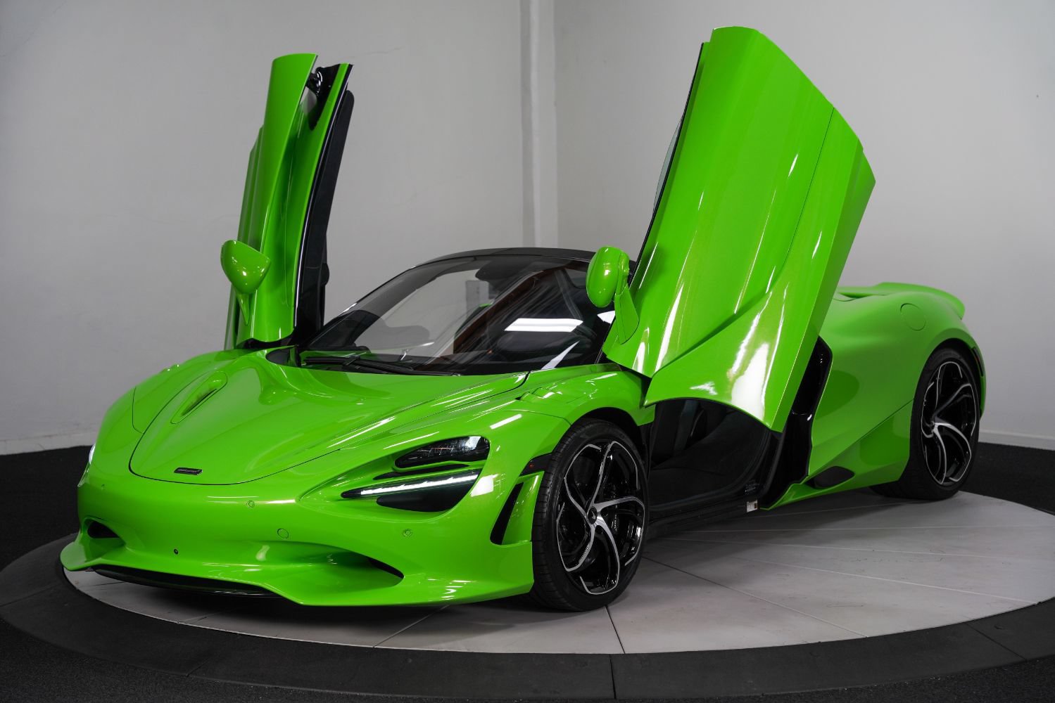 Used 2024 McLaren 750S Spider 5