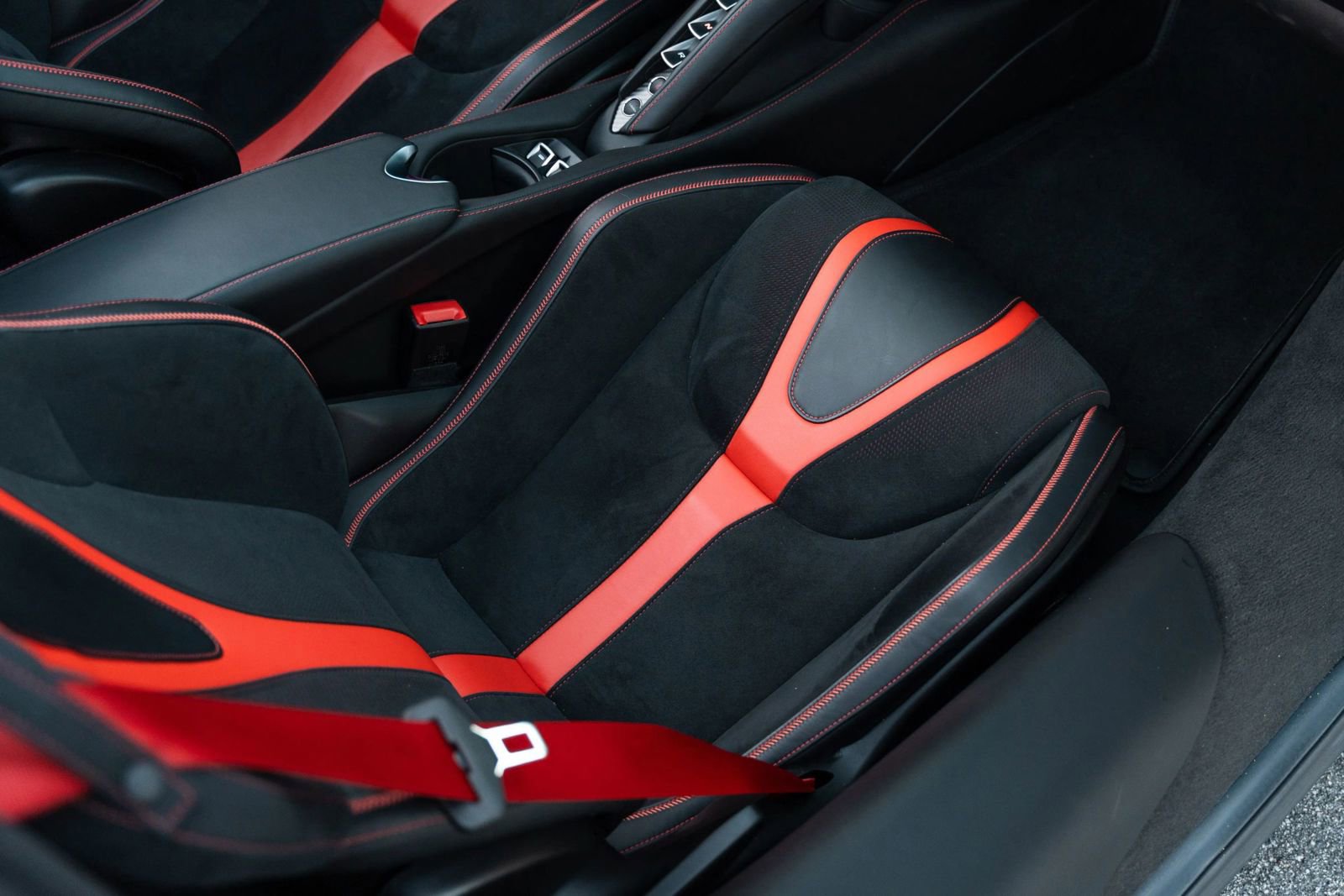 Used 2021 McLaren 720S Spider photo 15