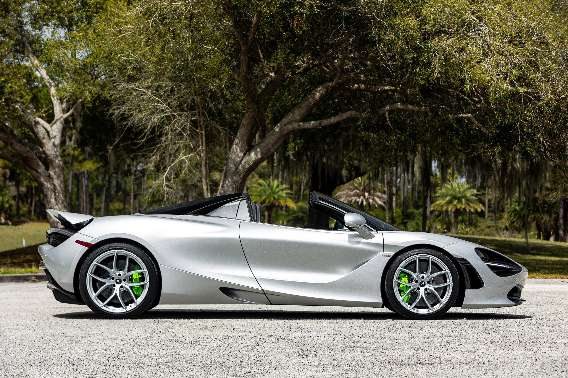 Used 2020 McLaren 720S Luxury photo 3