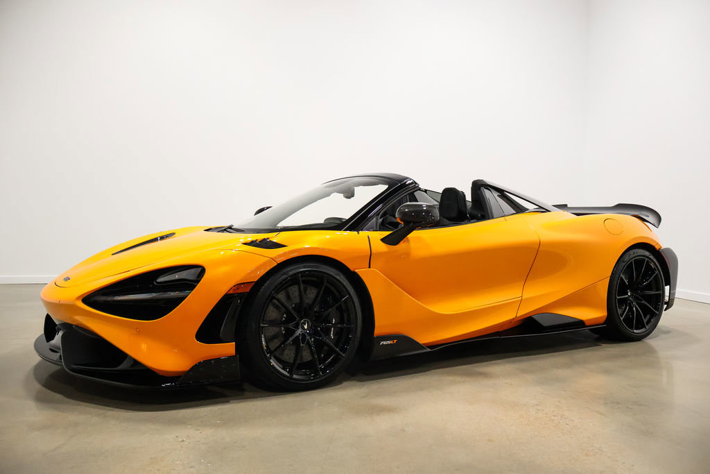 Used 2022 McLaren 765LT photo 12