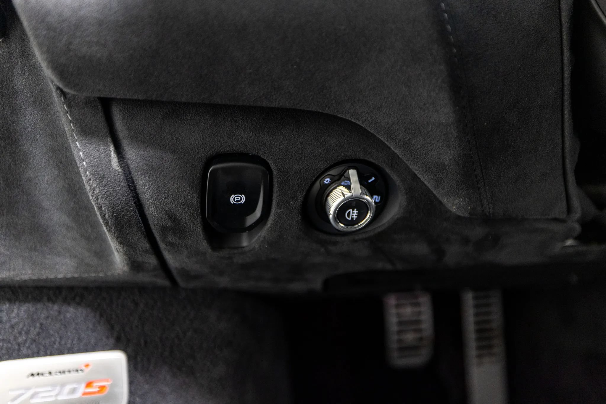 Used 2018 McLaren 720S Performance photo 46
