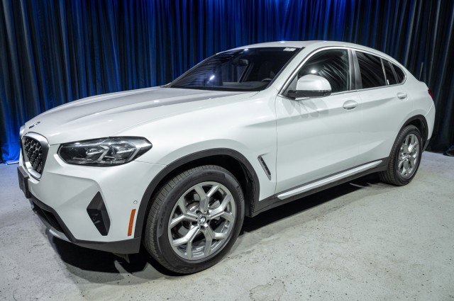 2024 BMW X4 xDrive30i