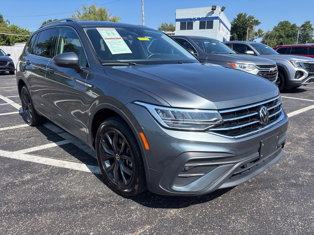Used 2024 Volkswagen Tiguan SE