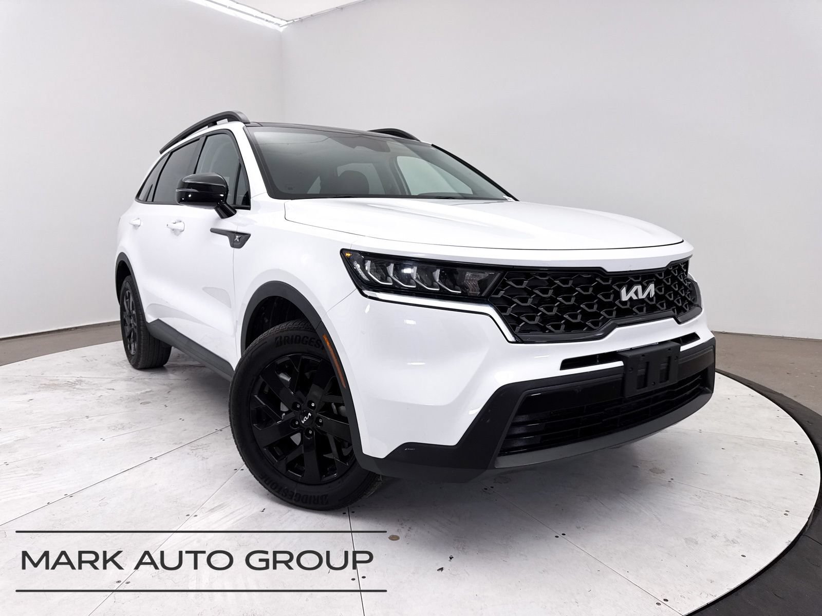 Certified 2022 Kia Sorento S w/ Panoramic Sunroof Package