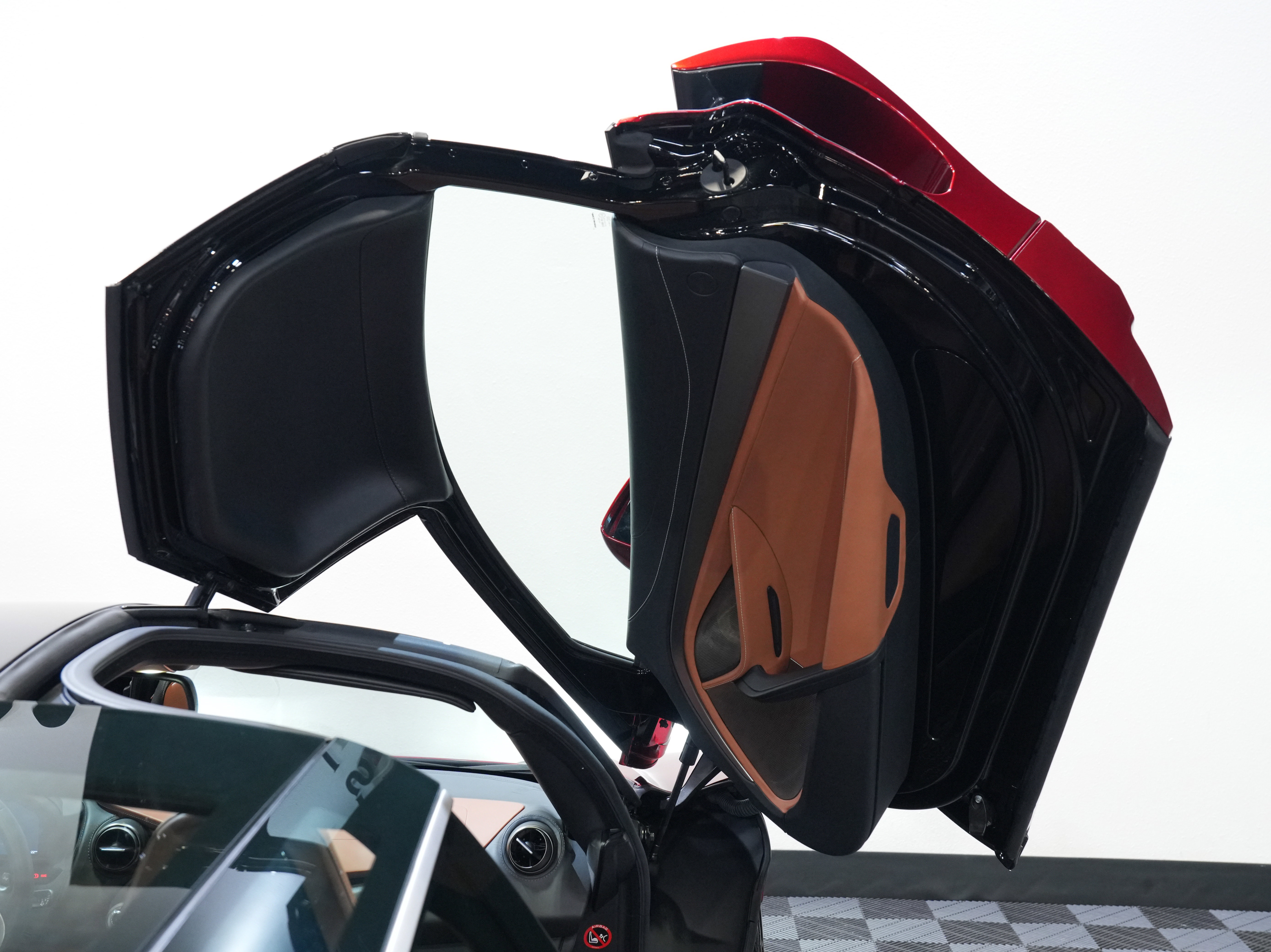 Used 2018 McLaren 720S photo 23