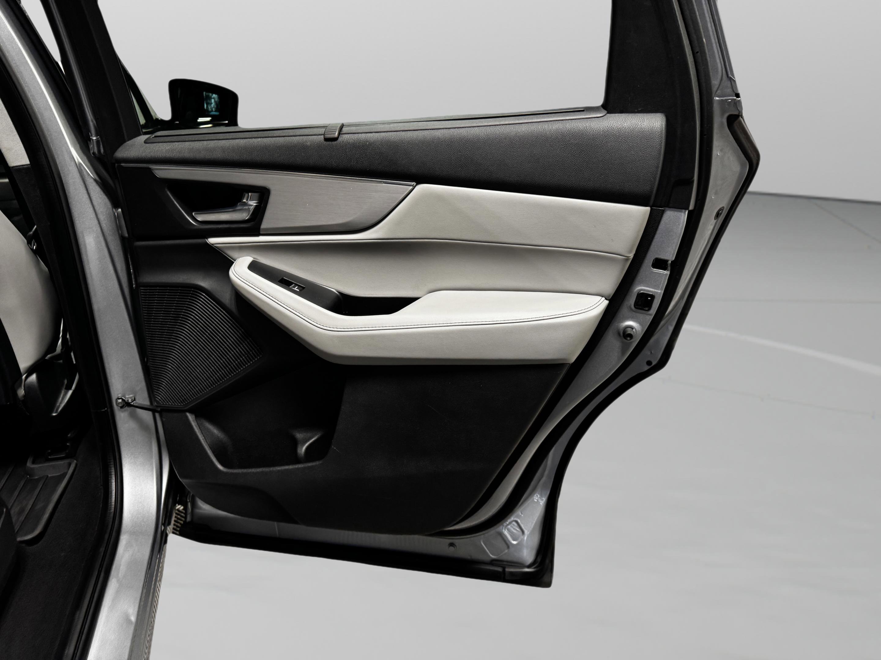 2023 Acura MDX FWD w/ Technology Package