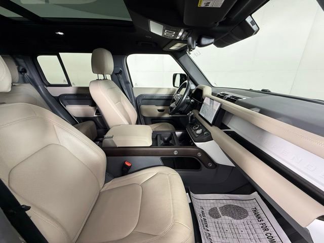2023 Land Rover Defender 130 SE