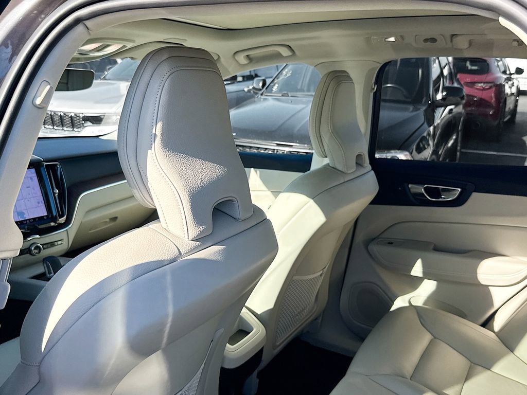 2022 Volvo Xc60 B5 Momentum