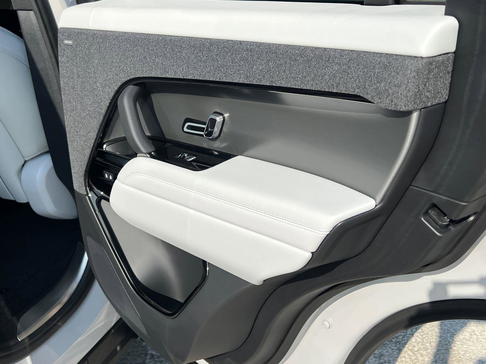 2024 Land Rover Range Rover Sport SE