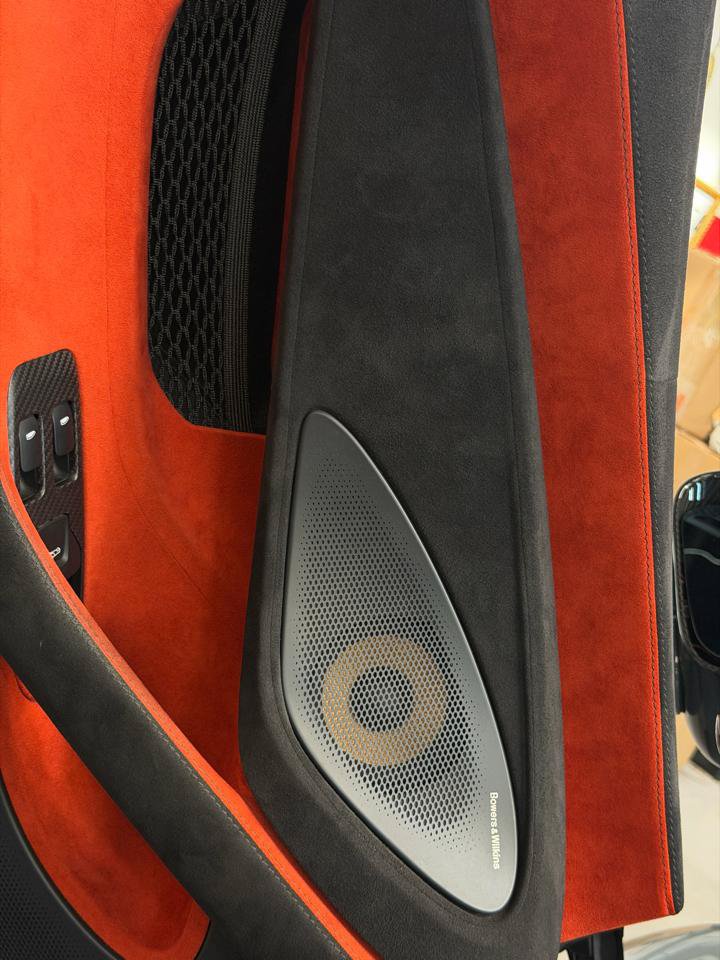 Used 2020 McLaren 600LT Spider photo 28