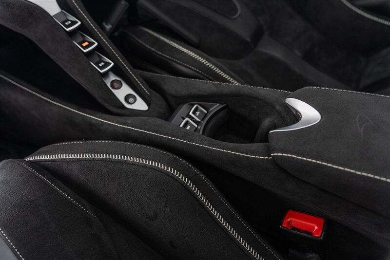 Used 2024 McLaren 750S Spider photo 46