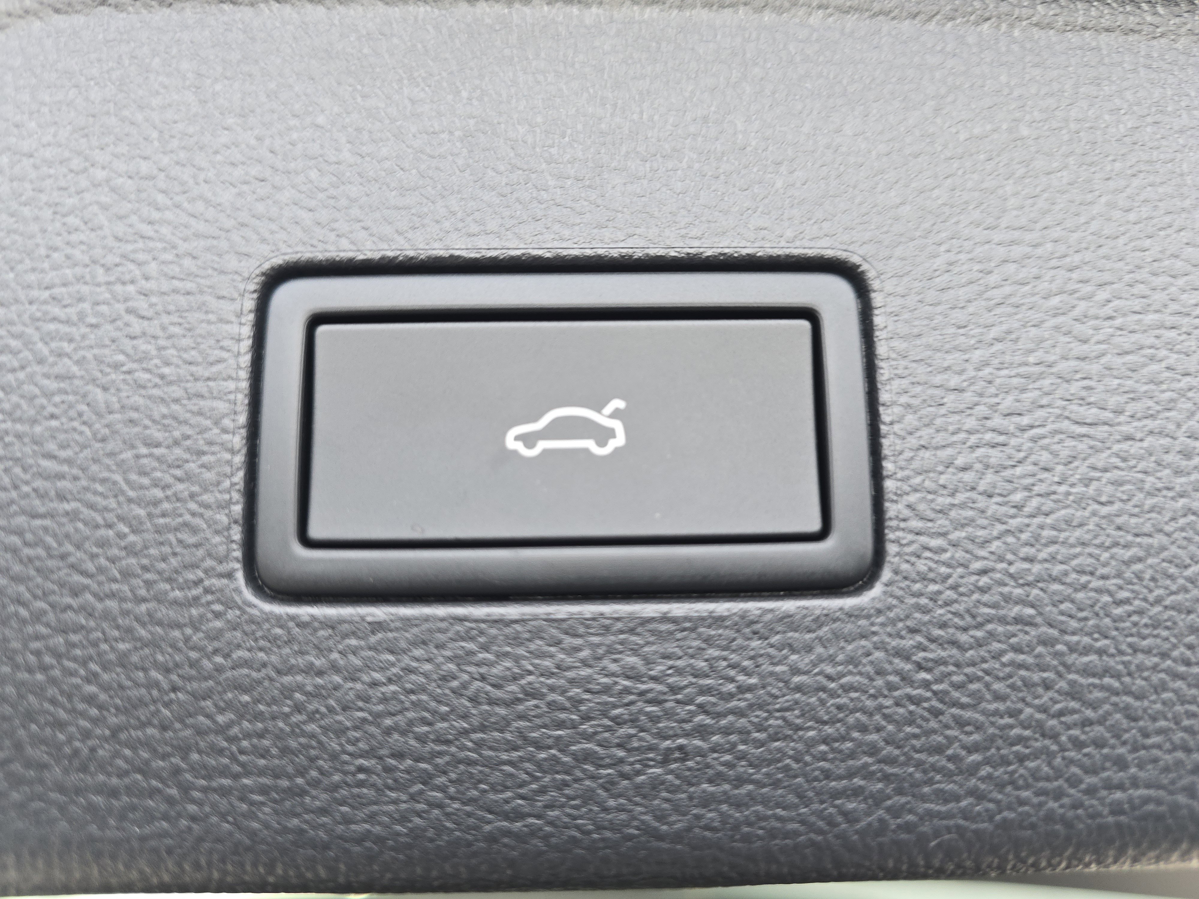 2026 Volkswagen Atlas Peak Edition