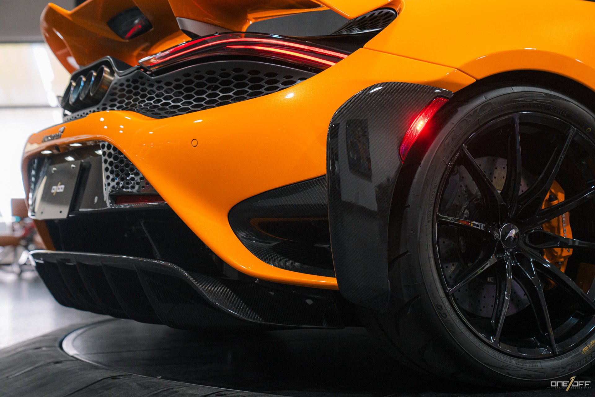 Used 2021 McLaren 765LT photo 17