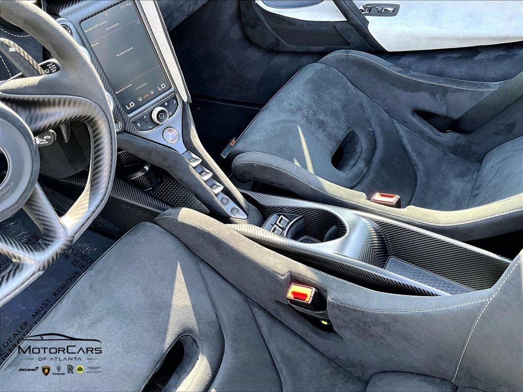 Used 2022 McLaren 765LT photo 16