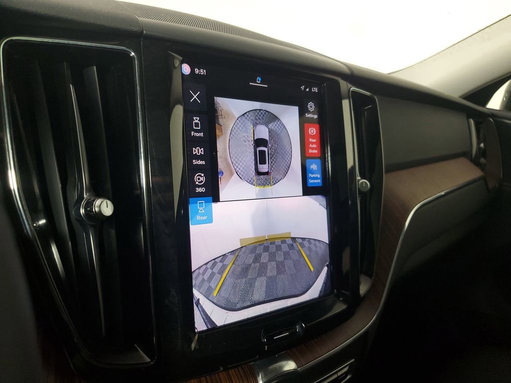 2024 Volvo Xc60 B5 Plus