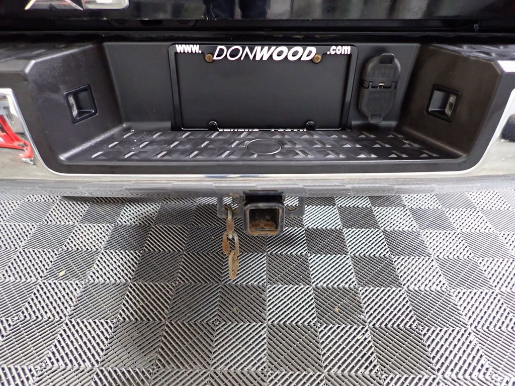 2016 Nissan Titan SL