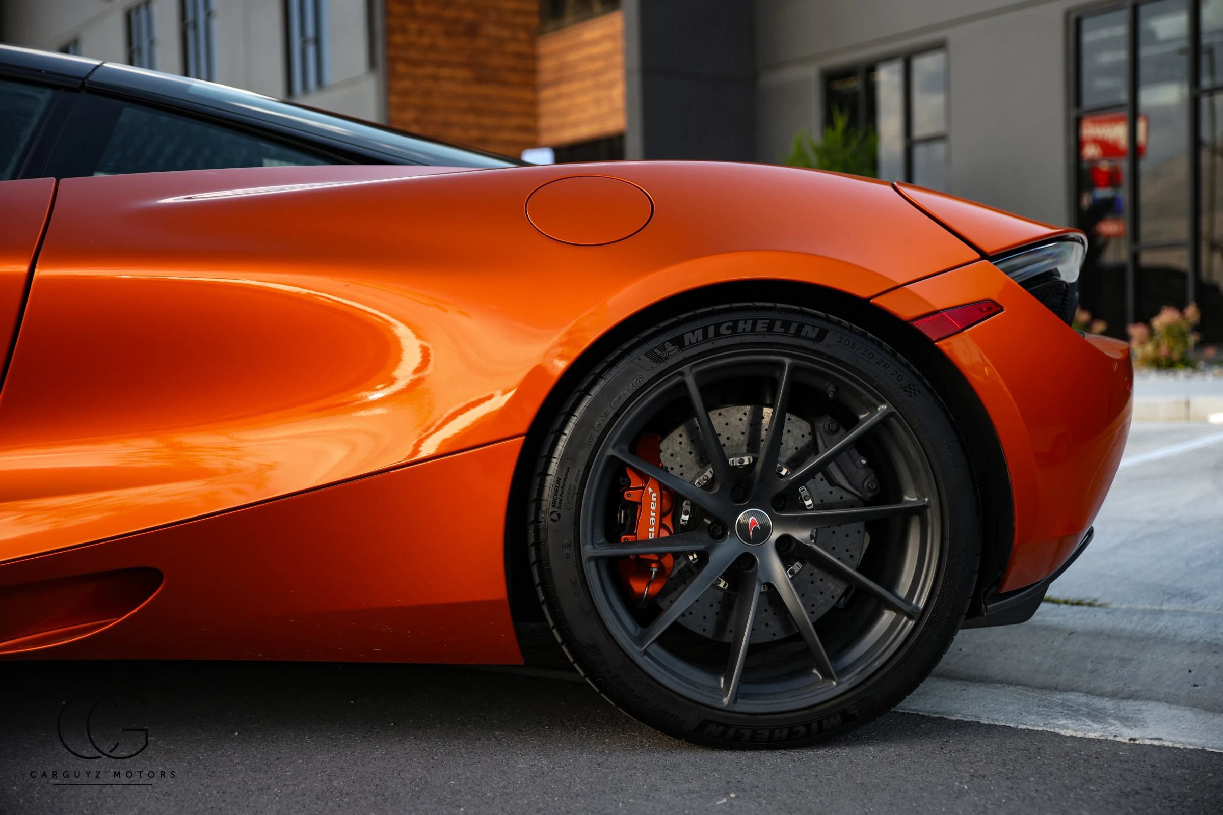 Used 2018 McLaren 720S photo 12