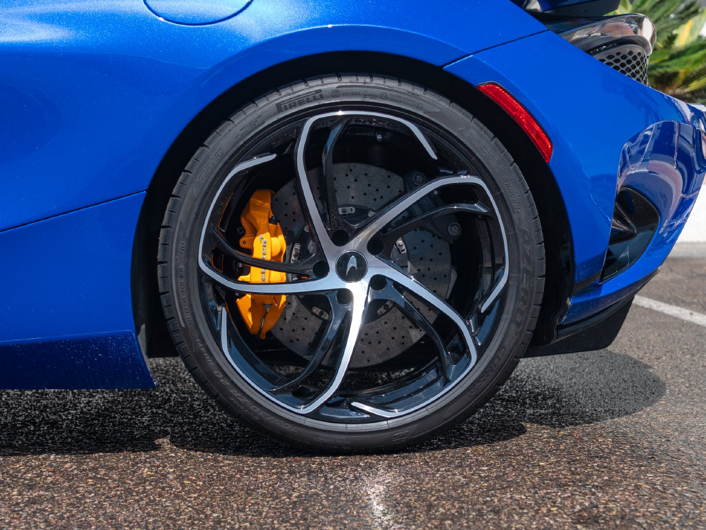 Used 2025 McLaren 750S Spider photo 28