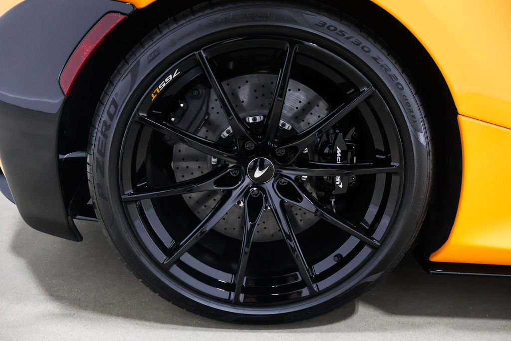 Used 2022 McLaren 765LT photo 45