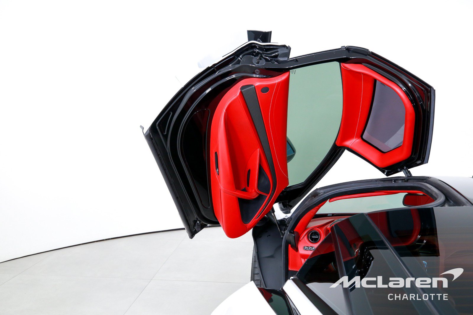 Used 2019 McLaren 720S photo 11