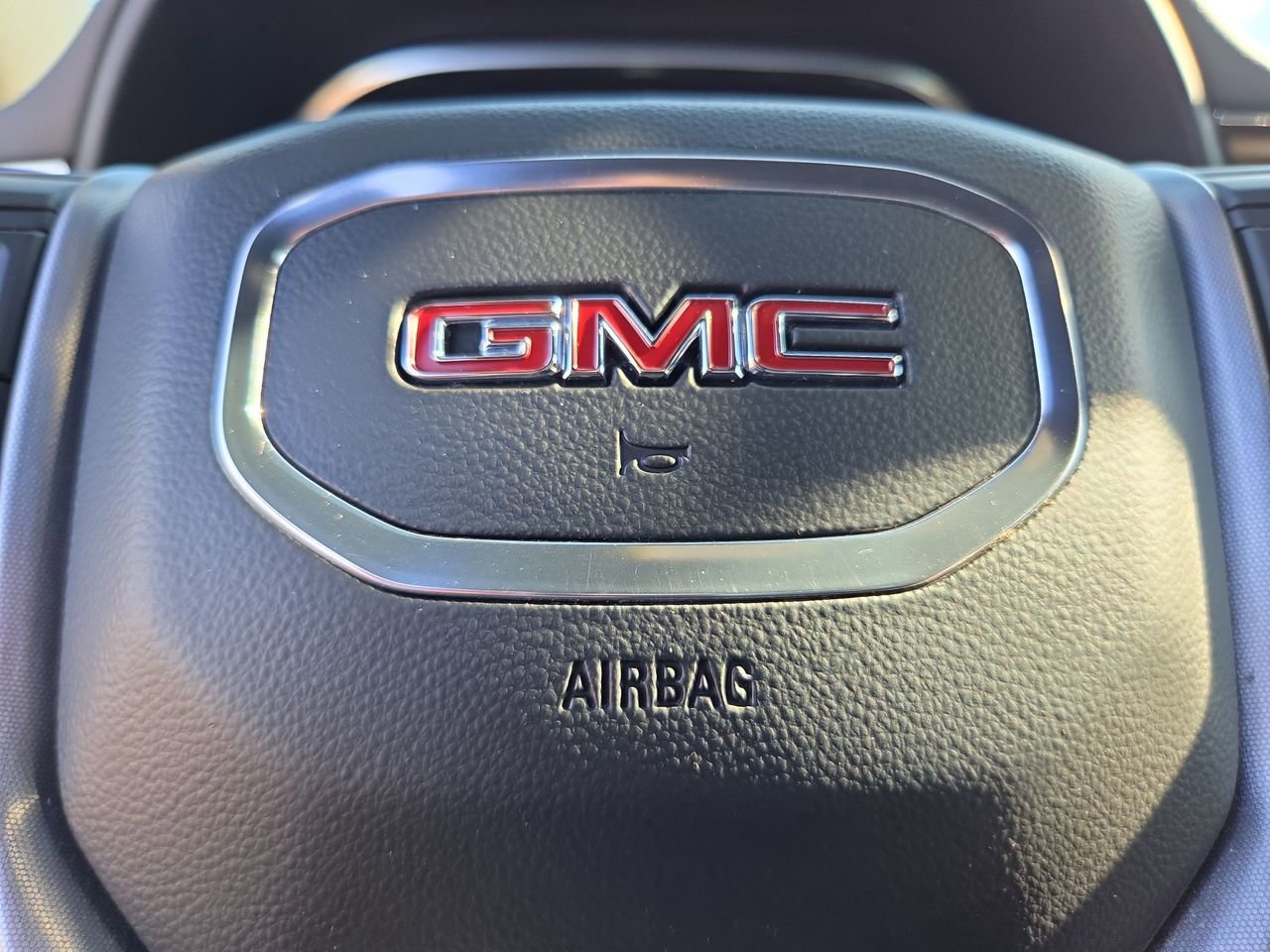 2023 GMC Yukon XL SLE