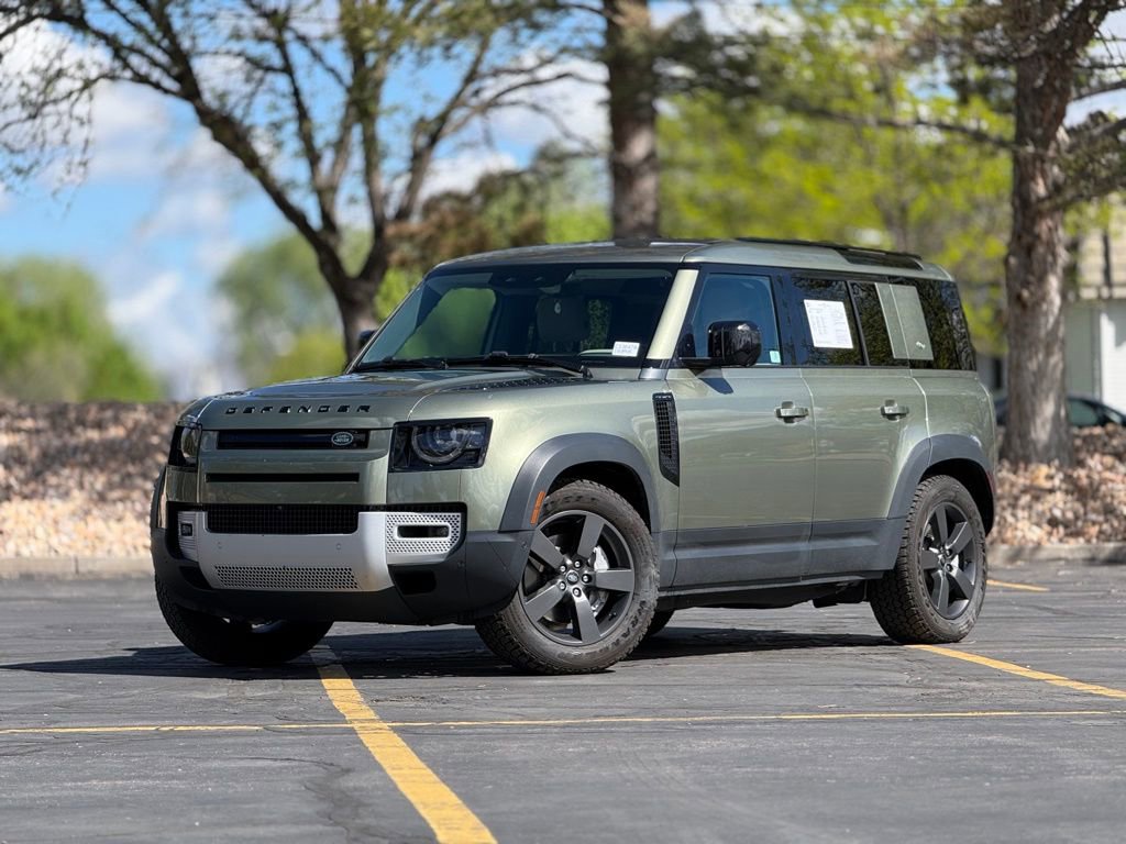 2023 Land Rover Defender 110 SE
