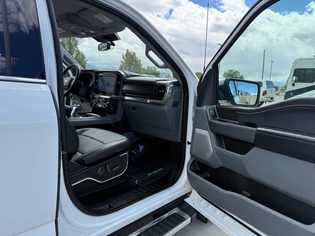 2024 Ford F150 Lariat