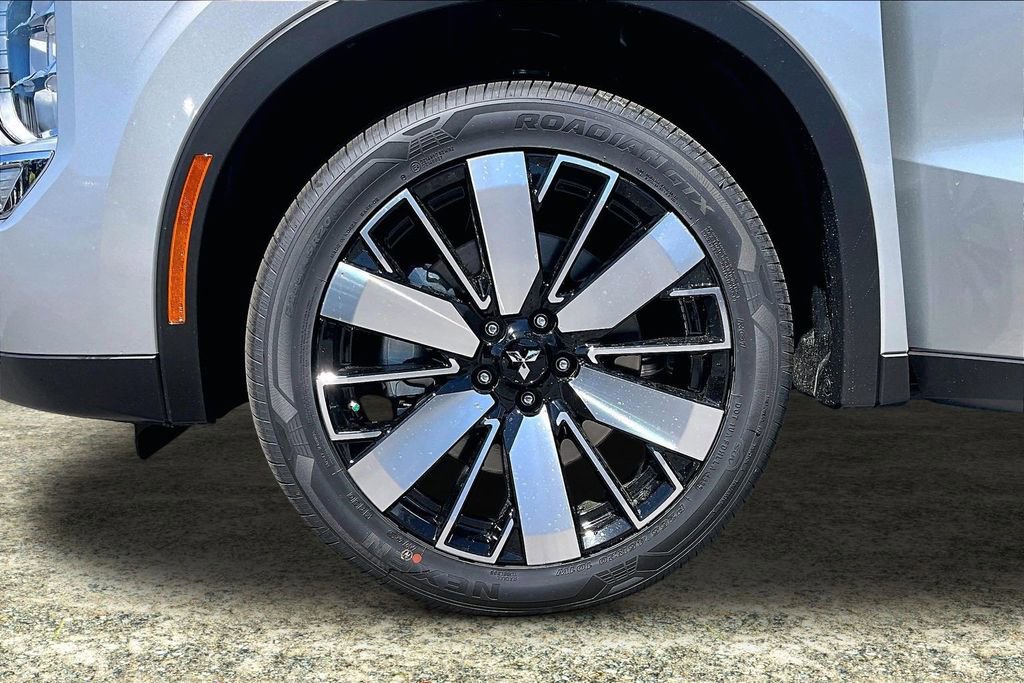 2026 Mitsubishi Outlander FWD